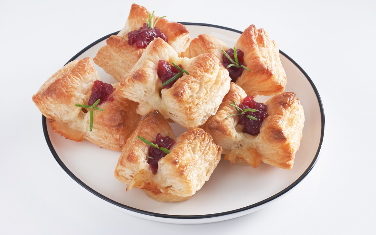 Puff Pastry Brie Bites